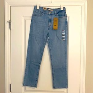 NWT High Rise Straight Cropped Levi’s